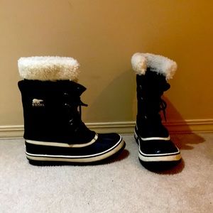 Sorel Waterproof Boots. Almost new.